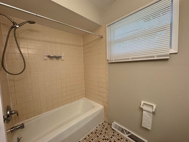Building Photo - 6451 N 73rd St