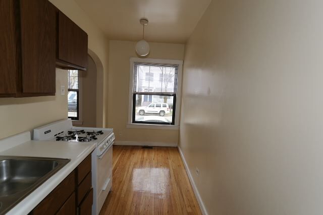 Building Photo - 3003 N Racine Ave