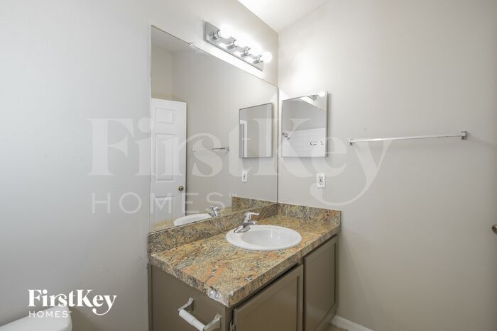 Building Photo - 7464 Little Pond Ct