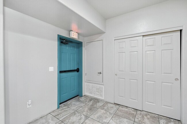 Building Photo - 50 N Mountain Ave