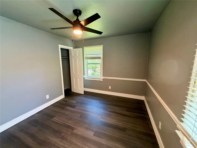 Building Photo - 7121 Lamont Dr