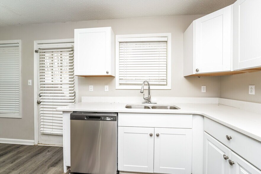 Building Photo - 6783 Mahonia Pl