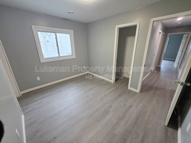 Building Photo - 1817 W Michigan Ave