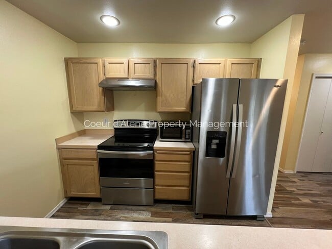 Building Photo - 2 bed condo in Ridgewood Condo Community