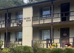Building Photo - Welcome to your new home near the heart of...