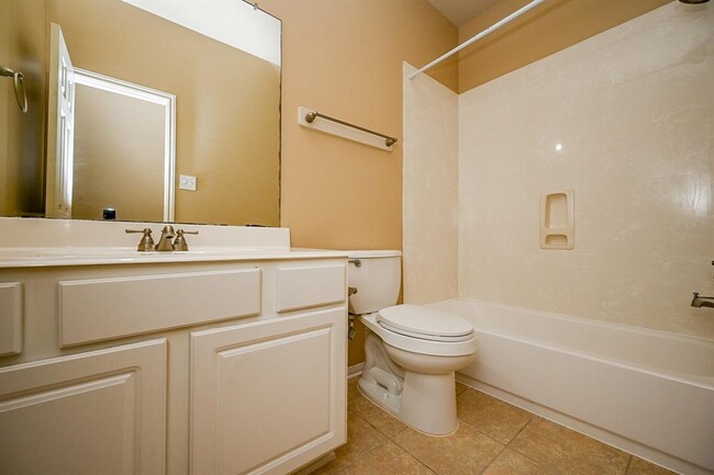 Building Photo - 7818 Iris Glen Ln