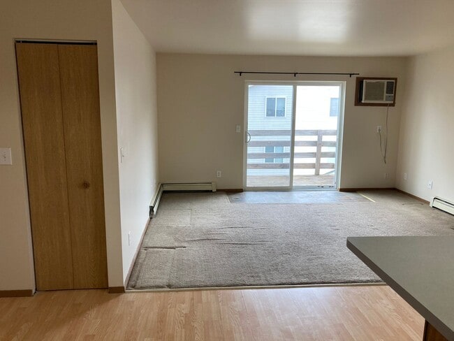 Building Photo - 1170 Dodds Dr
