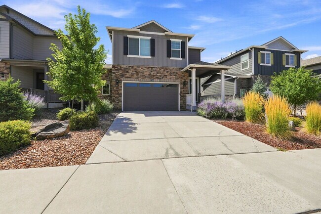 Building Photo - $2,845.95 with $300 Off the first month's rent, 4 Beds - 2.5 Baths, Single Family Home in Aurora ...
