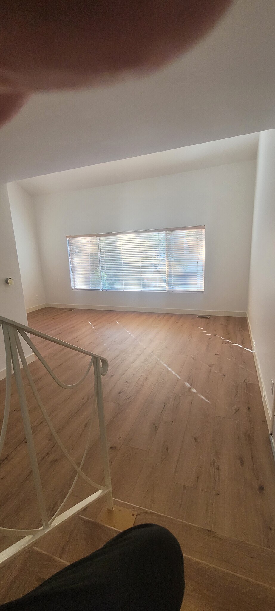 Building Photo - 8934 Wonderland Ave