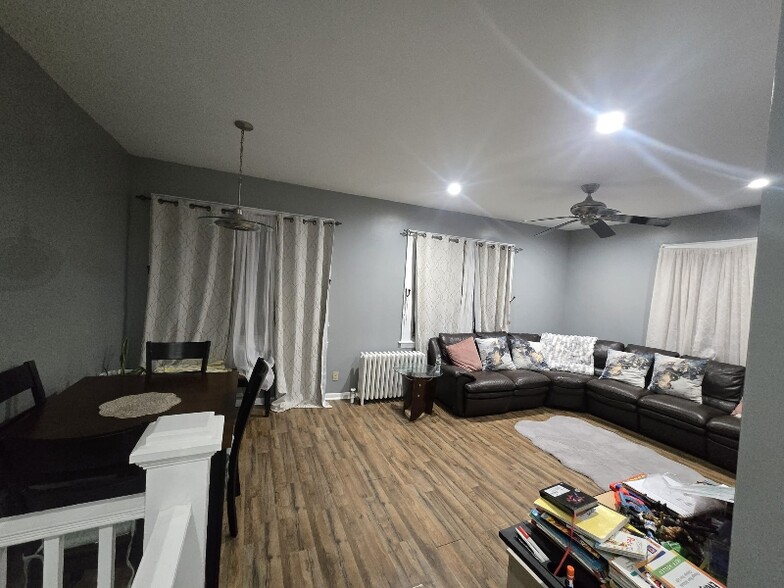 Building Photo - 237 1st Ave