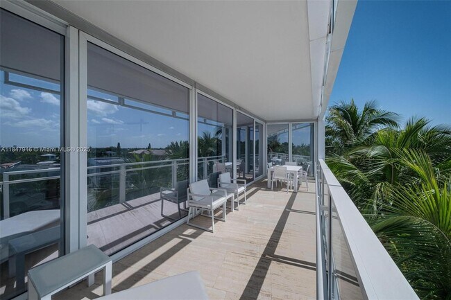 Building Photo - 9001 Collins Ave