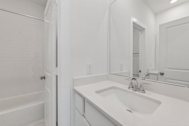 Building Photo - 16739 Lake Austin St