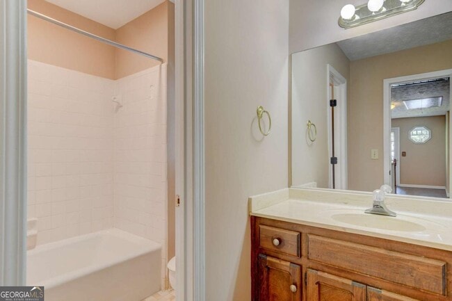 Building Photo - 2160 Skyland Cove Ln SW