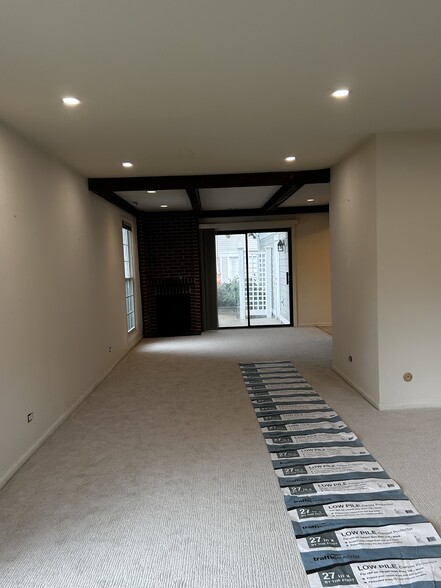 Building Photo - 1446 Pebblecreek Dr