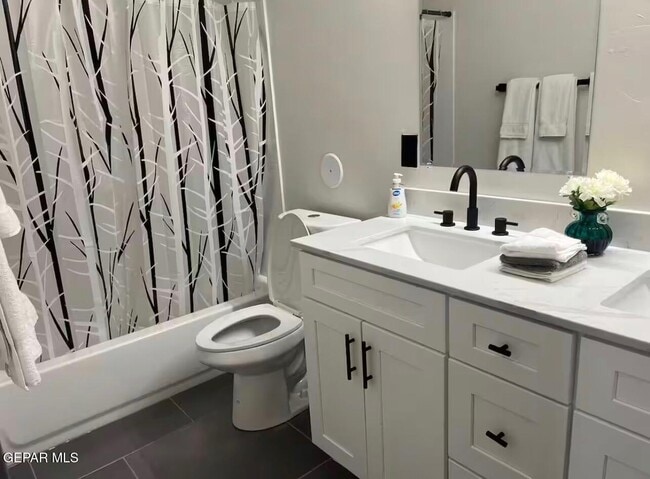 Building Photo - 6902 S Angora Loop Ave