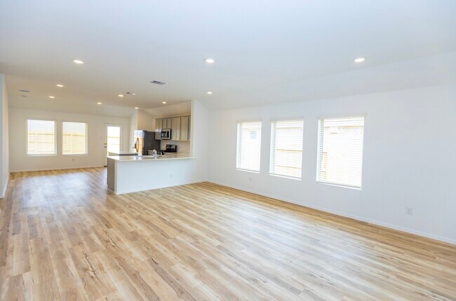 Building Photo - 5330 Sleepy Fox Ln