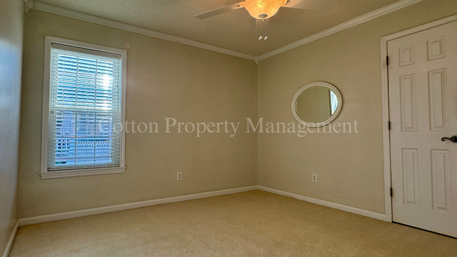 Building Photo - 3 BD/2 BA LUXURY GOLF COMMUNITY/$2,800 per...