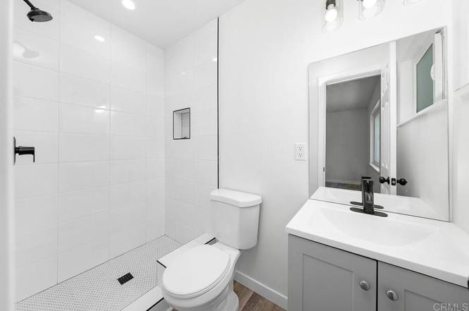 Building Photo - 4920 Solola Ave