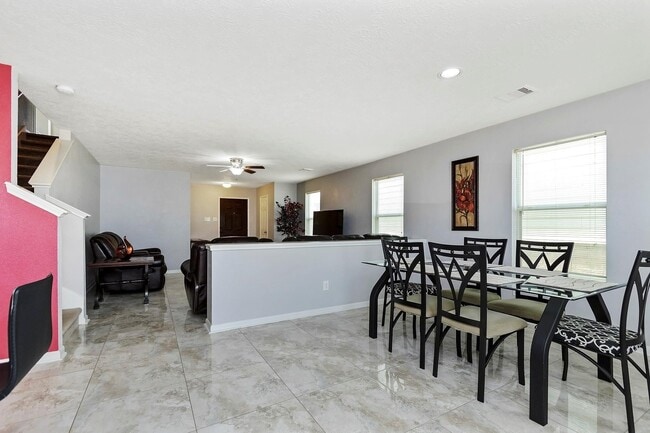 Building Photo - 20738 Fair Castle Dr