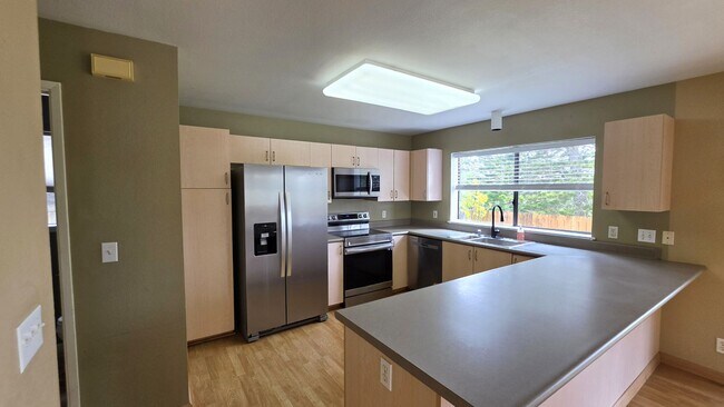 Building Photo - Mililani Mauka- amazing location!