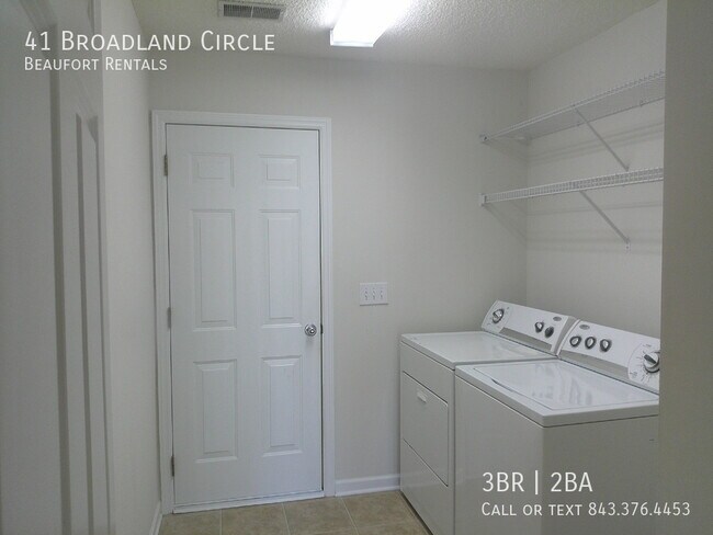 Building Photo - 41 Broadland Cir