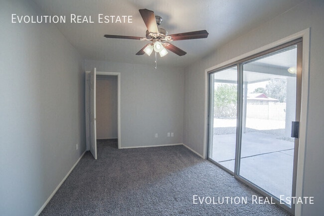 Building Photo - 2110 S Shannon Dr