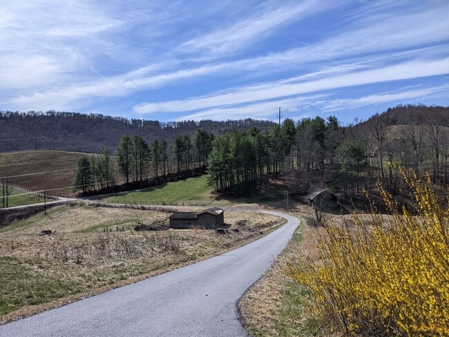 Building Photo - 5990 Idlewild Rd