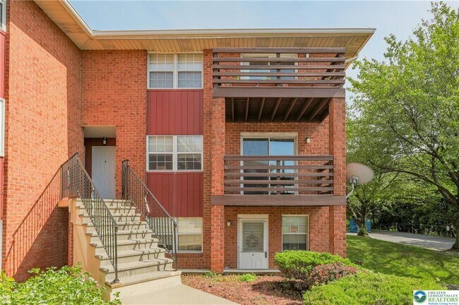Building Photo - 1464 N Cedar Crest Blvd