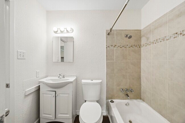 Building Photo - 7303 Housman