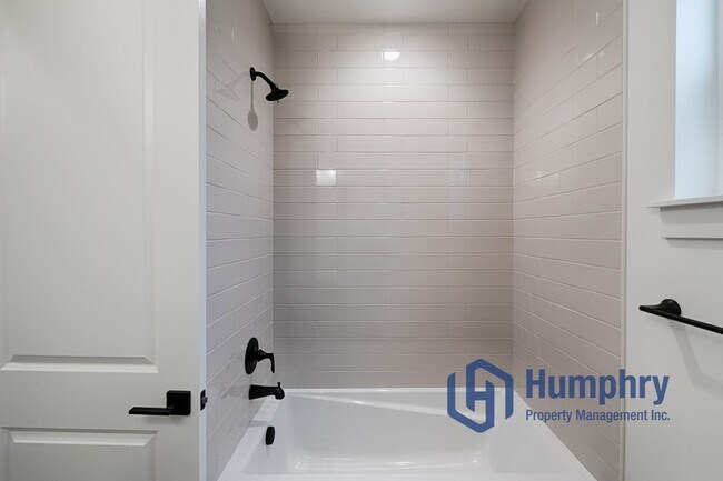 Building Photo - Brand new home stunning Valor Estates in Kuna