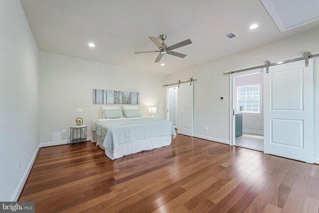 Building Photo - 22507 Bowens Wharf Pl