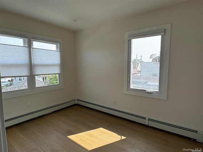 Building Photo - 253 W Market St