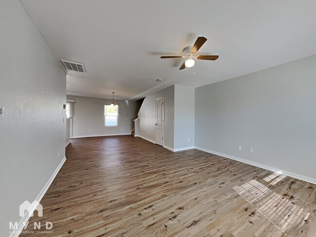 Building Photo - 6530 Paw Village Rd