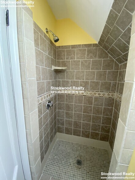 Building Photo - 18 Haverford St