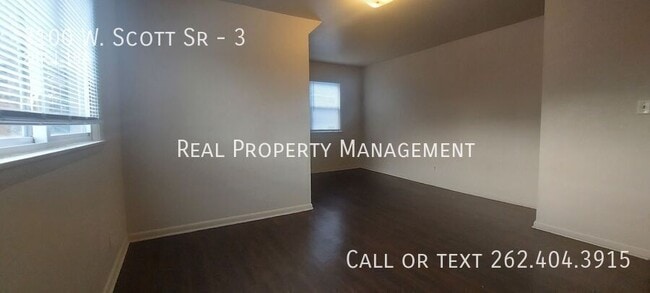 Building Photo - 3100 W Scott St