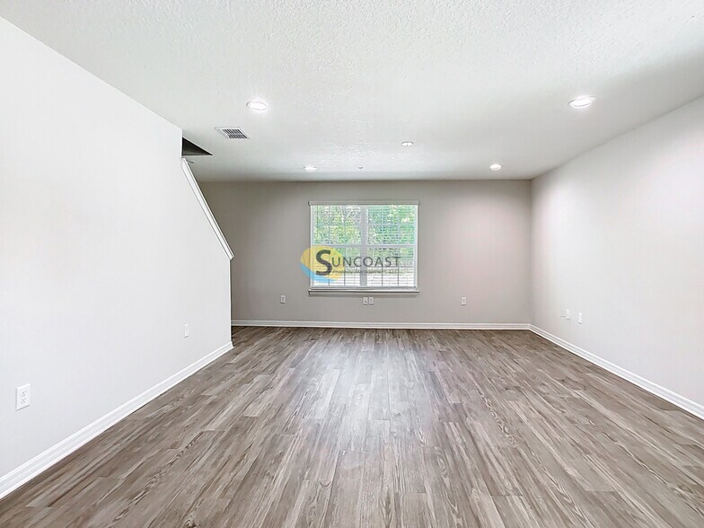 Building Photo - 3821 SW 43rd Ct