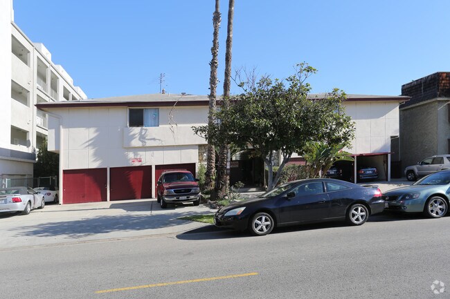 Building Photo - 3718 Clarington Ave