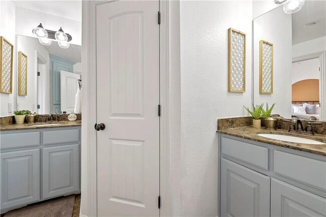 Building Photo - 619 N Rupple Rd