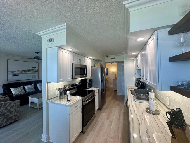 Building Photo - 1500 N Ocean Blvd