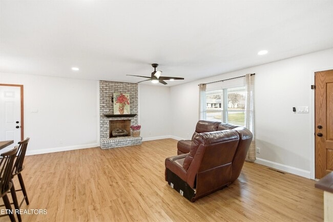 Building Photo - 1501 Woodbury Ct