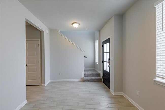 Building Photo - 2024 Pecan Island Dr