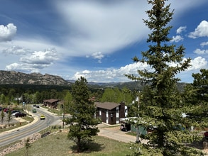 Building Photo - 600 Mossican Cir