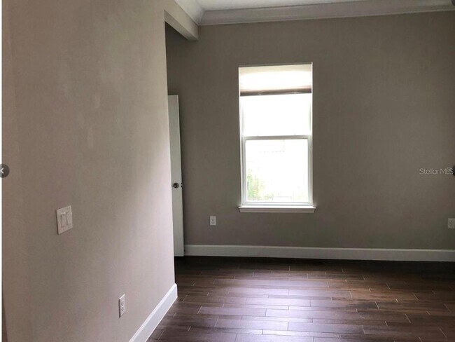 Building Photo - 9112 Yonath St