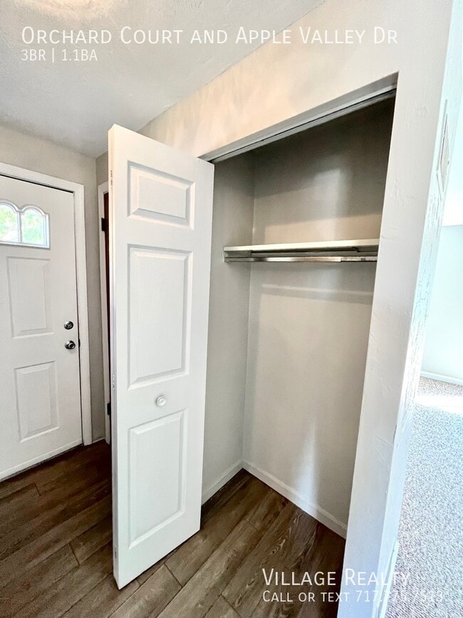 Building Photo - 302 Orchard Ct