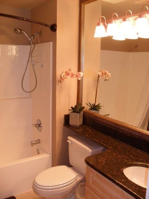 Building Photo - Meridian Luxury Top-Floor Condo with amazi...