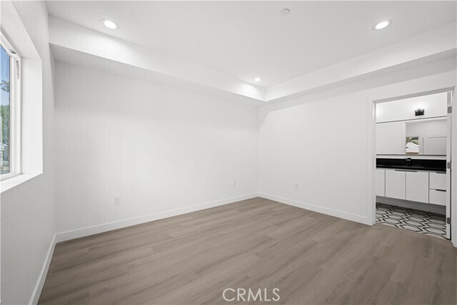 Building Photo - 646 N Boyle Ave