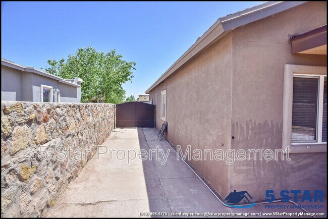 Building Photo - 703 Lt Joe Magellanes Rd