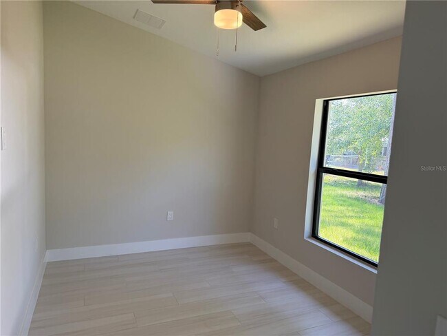 Building Photo - 23367 Mayville Ave