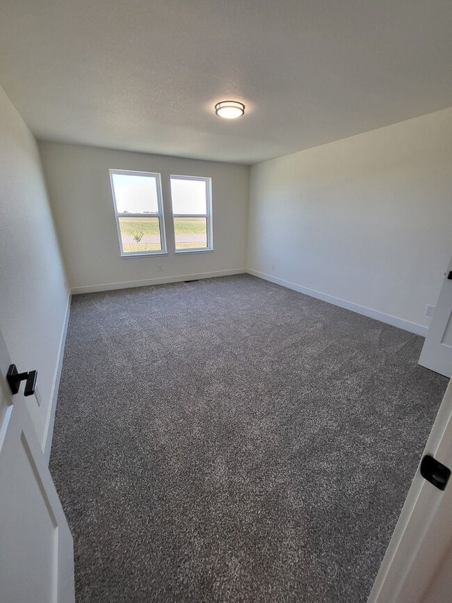 Building Photo - Beautiful Newly Built 3 Bedroom 2.5 Bath Townhome In Sweetgrass!!!!!