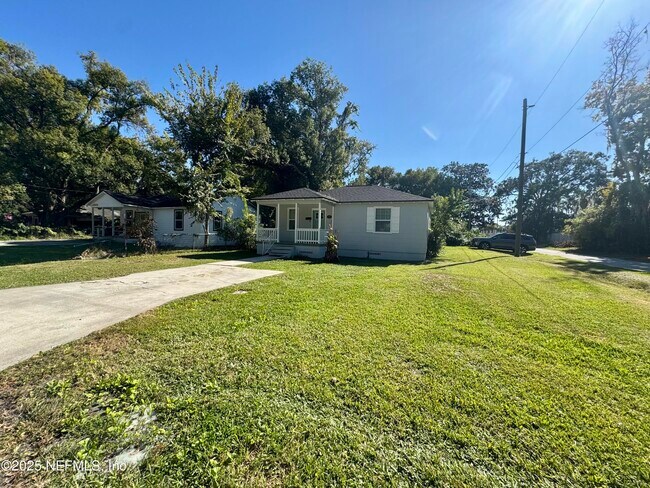 Building Photo - 4820 Headley Terrace